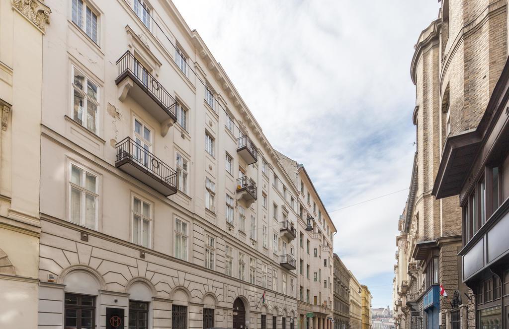 Real Zoltán Ii. * Budapest